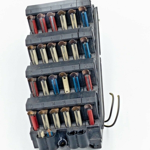 CAJA RELES / FUSIBLES MERCEDES CLASE E (W210) BERLINA DIESEL